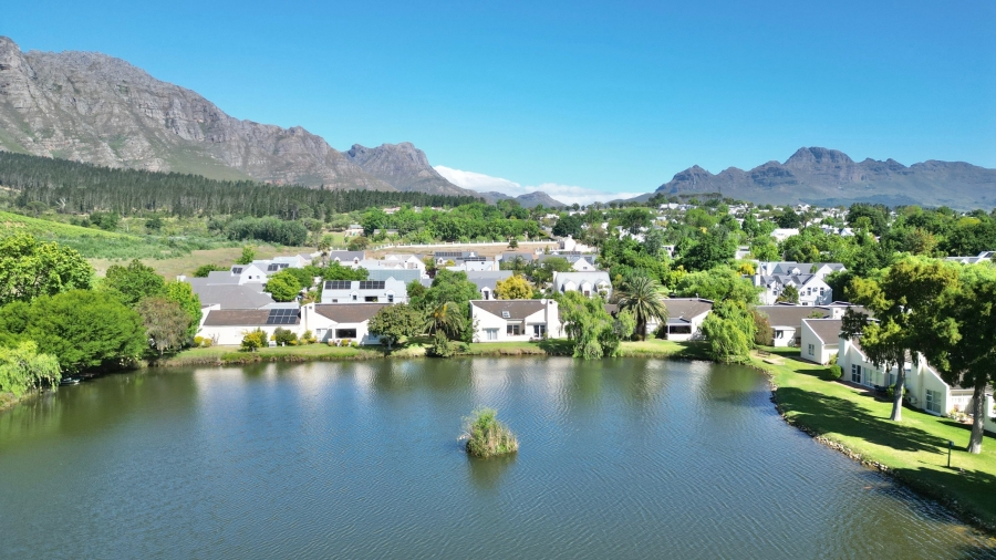 3 Bedroom Property for Sale in Paradyskloof Western Cape